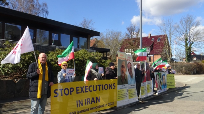 کپنهاگ - آکسیون ایرانیان آزاده در اعتراض به اعدام زندانیان مجاهد توسط آخوندها - ۱۱فررودین