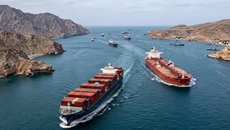 تصویری از عبور کشتی‌ها از تنگه هرمز