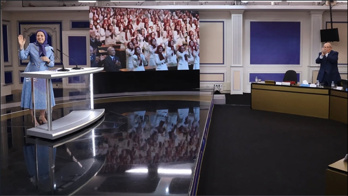 پیش به‌سوی یک جمهوری دموکراتیک