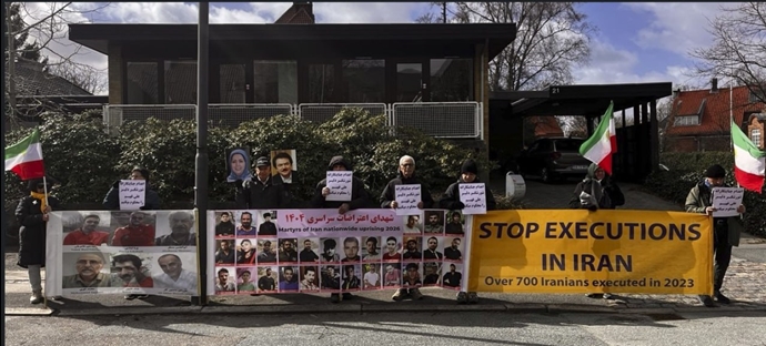 کپنهاگ - آکسیون ایرانیان آزاده در محکومیت اعدام جنایتکارانه زندانیان سیاسی - ۱۸فروردین کپنهاگ - آکسیون ایرانیان آزاده در محکومیت اعدام جنایتکارانه زندانیان سیاسی - ۱۸فروردین