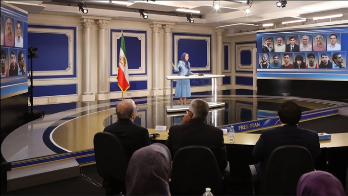 پیش به‌سوی یک جمهوری دموکراتیک