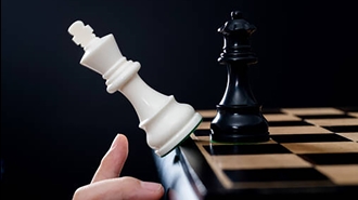 شاه کوچک مرده است!