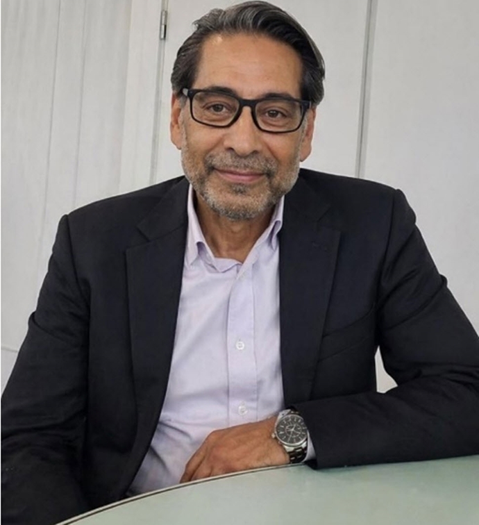 اشرف‌نشان صدیق بهروز شهریاری