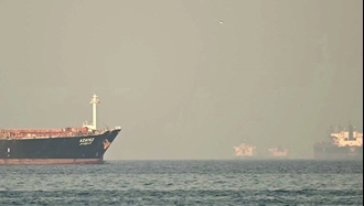 تصویر یک کشتی در آبهای خلیج‌فارس