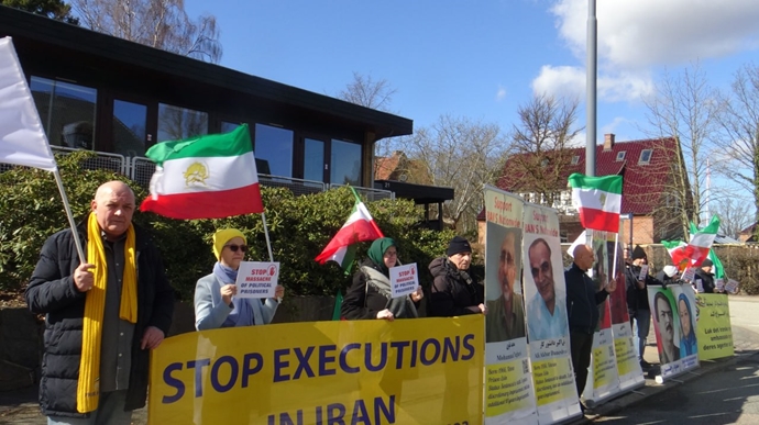 کپنهاگ - آکسیون ایرانیان آزاده در اعتراض به اعدام زندانیان مجاهد توسط آخوندها - ۱۱فررودین