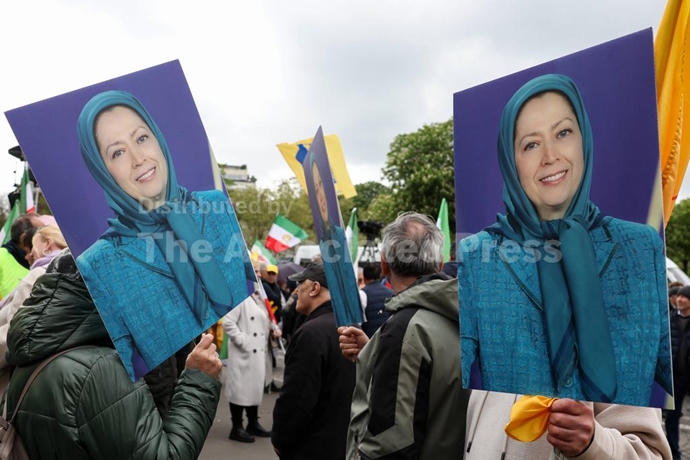 گزارش تصویری آسوشیتدپرس از تظاهرات ایرانیان در پاریس