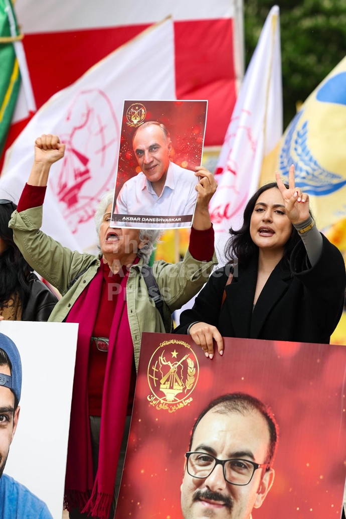 گزارش تصویری آسوشیتدپرس از تظاهرات ایرانیان در پاریس