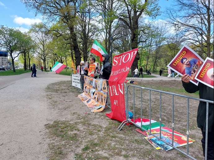 لاهه - آکسیون ایرانیان آزاده علیه اعدام زندانیان سیاسی مجاهد حامد ولیدی و محمد معصوم شاهی