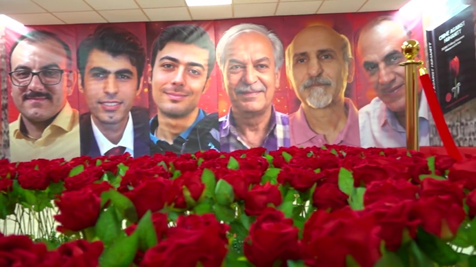 ادای احترام به شهیدان سربدار و جوانان شورشگر که در مقابل رژیم آخوندی سر خم نکردند