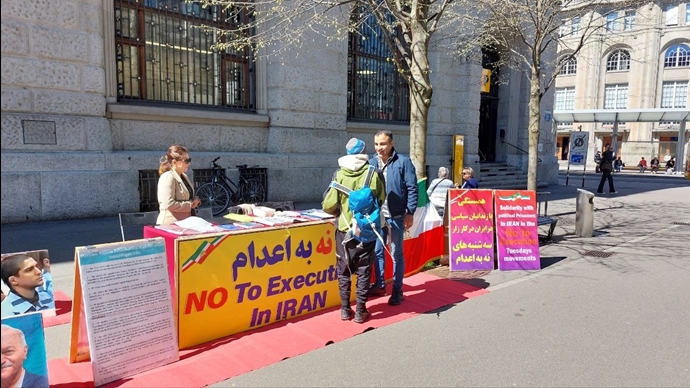 سنت گالن سوئیس - آکسیون ایرانیان آزاده در اعتراض به اعدامهای جنایتکارانه زندانیان سیاسی و در حمایت از قیام سراسری - ۱۸فروردین سنت گالن سوئیس - آکسیون ایرانیان آزاده در اعتراض به اعدامهای جنایتکارانه زندانیان سیاسی و در حمایت از قیام سراسری - ۱۸فروردین