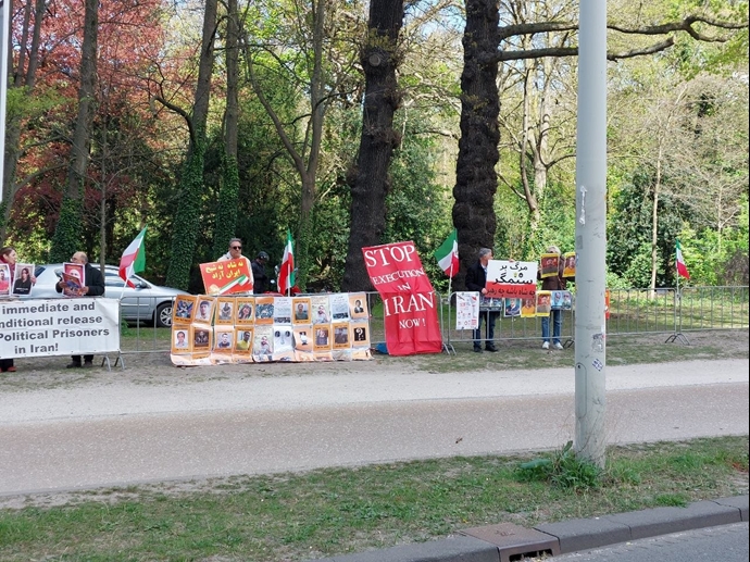 لاهه - آکسیون ایرانیان آزاده علیه اعدام زندانیان سیاسی مجاهد حامد ولیدی و محمد معصوم شاهی