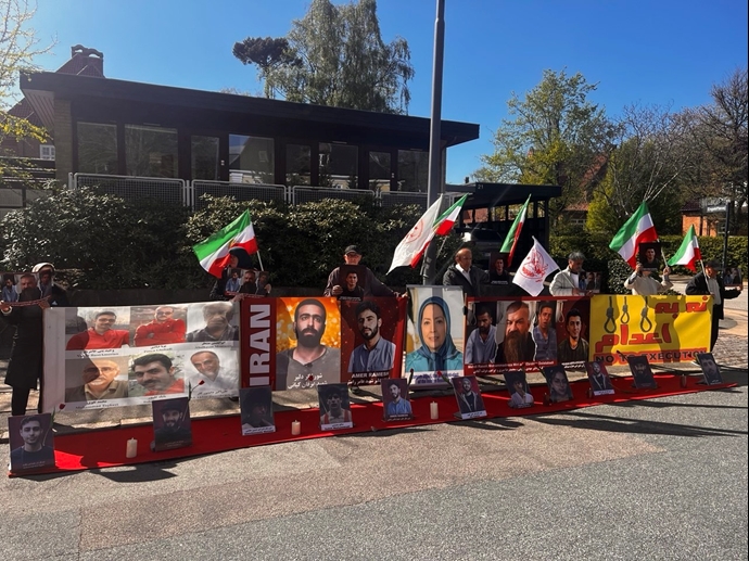 کپنهاگ - آکسیون ایرانیان آزاده در برابر لانه جاسوسی آخوندها علیه اعدام ۳ شورشگر دلیر - ۱۴اردیبهشت