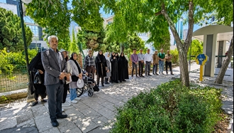 مشهد - تجمع اعتراضی بازنشستگان و مستمری‌بگیران تأمین اجتماعی 