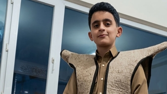 سام حسنی، کودک ۱۵ ساله