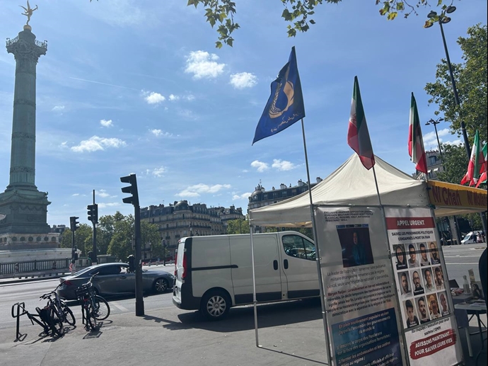 پاریس - برگزاری میز کتاب توسط هواداران سازمان مجاهدین در همبستگی با شهیدان قیام - اول مرداد ۱۴۰۵ پاریس - برگزاری میز کتاب توسط هواداران سازمان مجاهدین در همبستگی با شهیدان قیام - اول مرداد ۱۴۰۵
