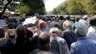 تهران - تجمع اعتراضی بازنشستگان مخابرات